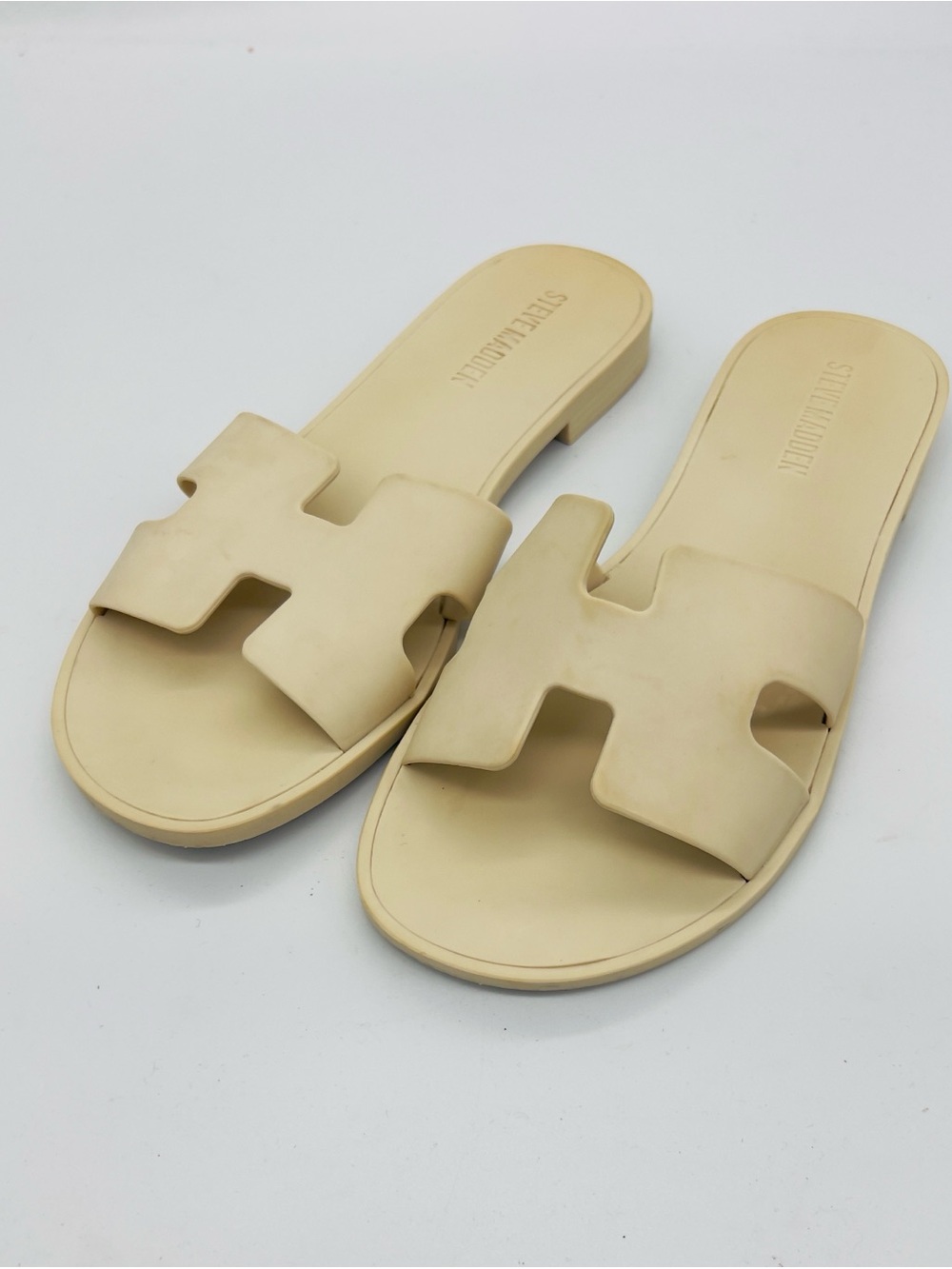 Steve Madden cream Slide Sandals